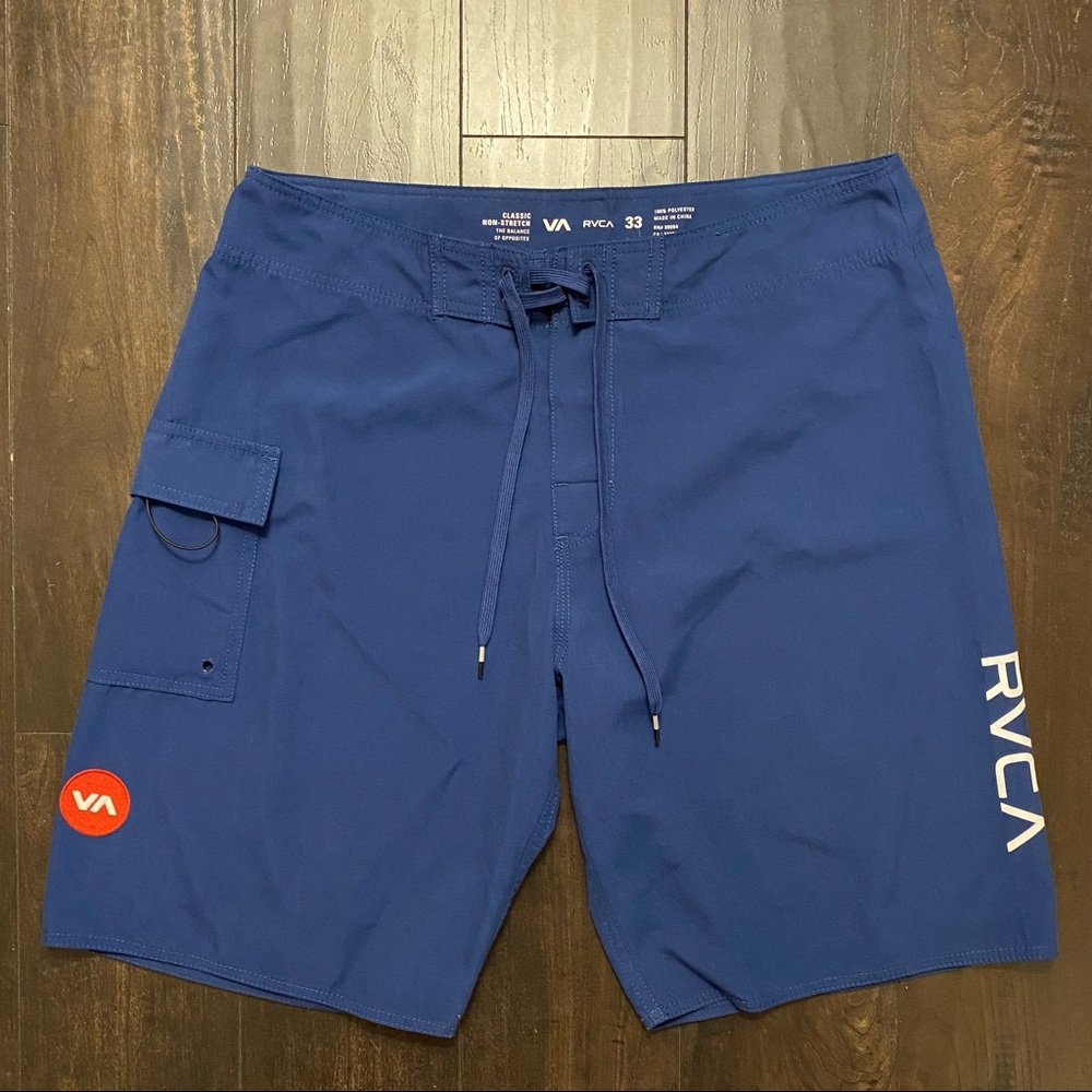 SOLD!! Men’s RVCA Board Shorts